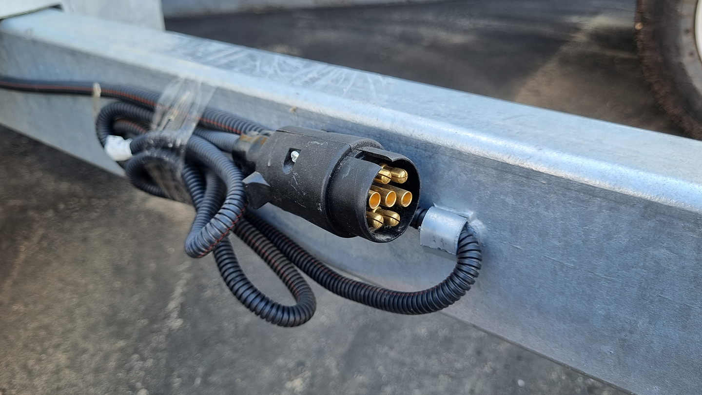 Прицеп Flagman | Флагман C/ПТТ — 1,5 с ПСМ к трактору (самосвальный) 1