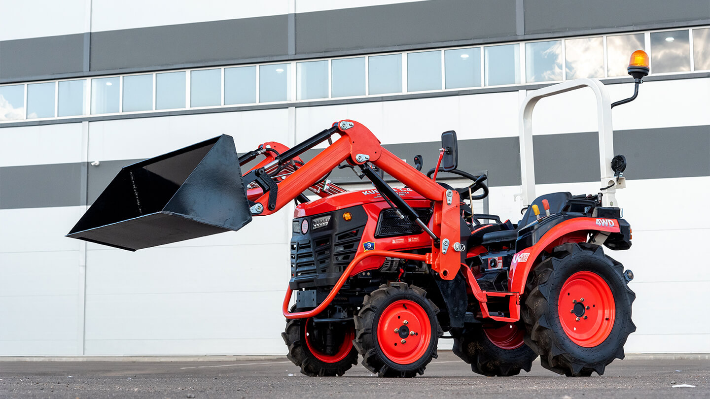 Фронтальный погрузчик Flagman | Флагман PRO Кентавр MASTER Т-4K-350 (c джойстиком) 0