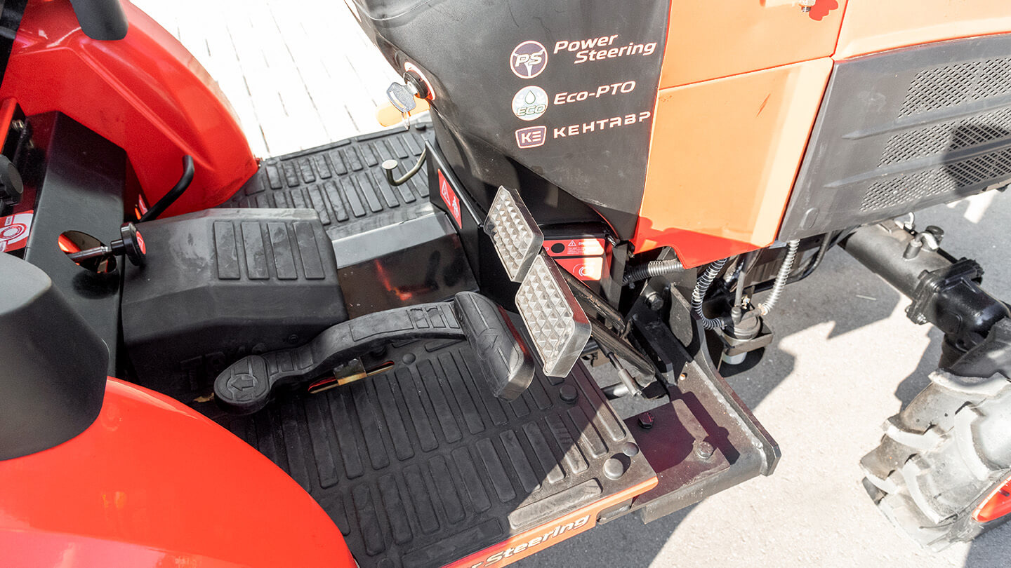 Трактор Кентавр Т-444 MASTER HST (Perkins) Industrial 9.5-12 / 10.8 -20 (с ПСМ) 0